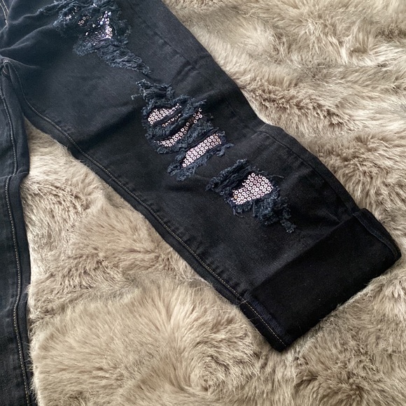 Car Mar LF Jean - Distressed with sequin embellishing - Picture 5 of 6